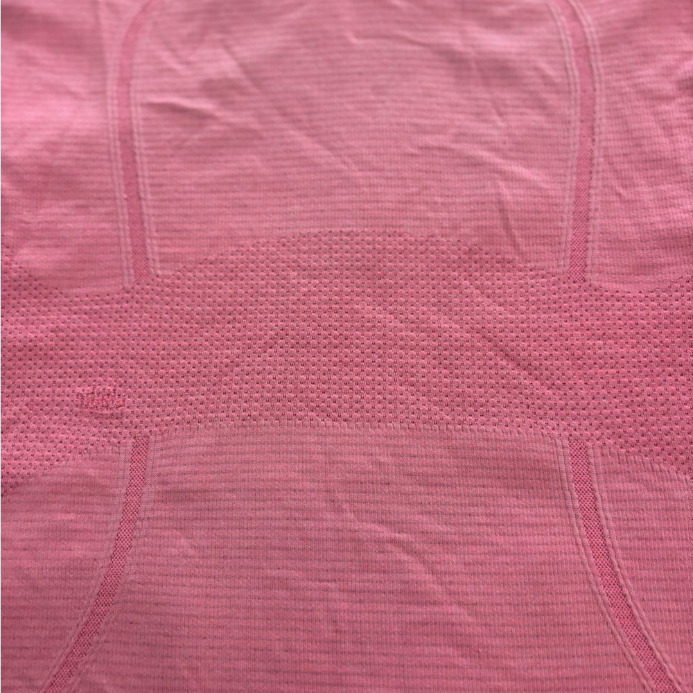 Women Lululemon Run: Swiftly Tech‎ V Neck Mini Stripe Peach/Coral Size 6 - Picture 3 of 6